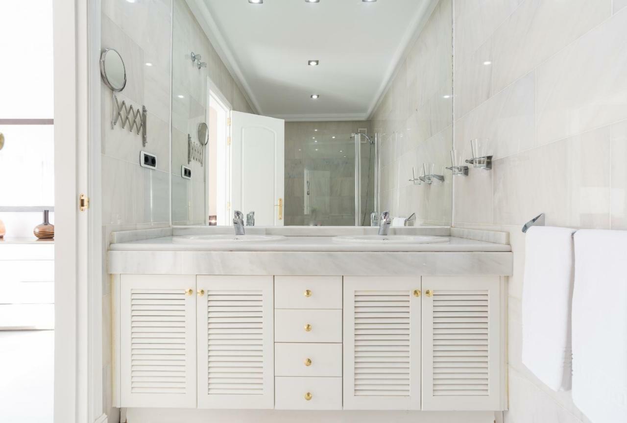 Luxury Duplex- 7 Minutes From The Beach Torremolinos Esterno foto